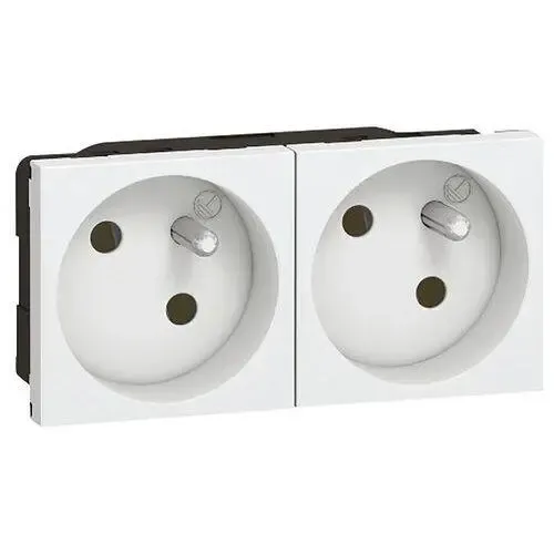 DOUBLE 45X45 ELECTRICAL SOCKET WHITE